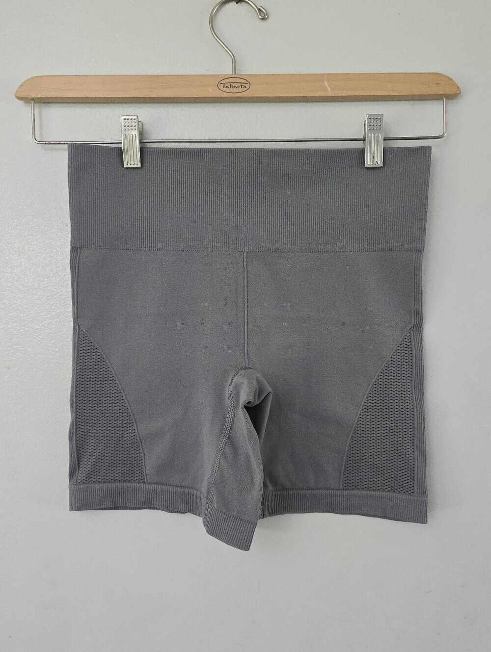 LULULEMON  high-waist Gray Shorts Cycling Yoga Gym Running Size Small *read